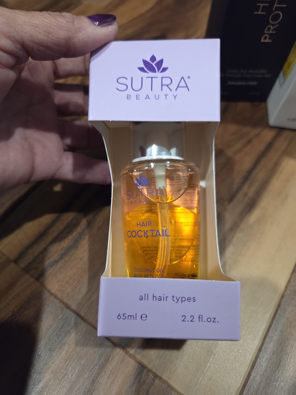 Lavender Dry Shampoo – Lightweight Refreshing Spray - Picture 2 of 8
